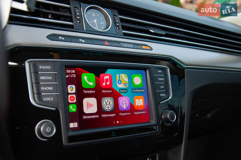 Універсал Volkswagen Passat 2016 в Ужгороді