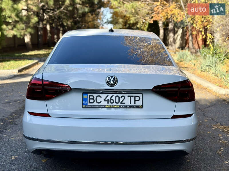 Седан Volkswagen Passat 2016 в Дніпрі