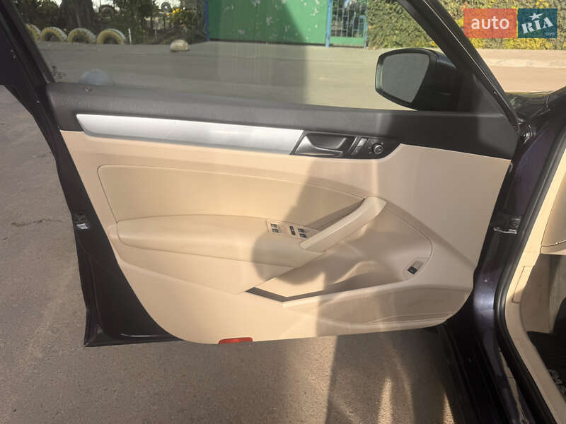 Седан Volkswagen Passat 2013 в Одессе фото 10 Седан Volkswagen Passat 2013 в Одессе