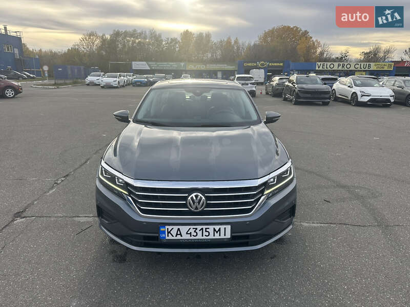 Седан Volkswagen Passat 2020 в Киеве