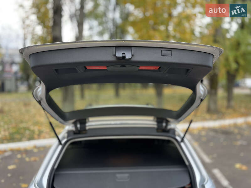 Универсал Volkswagen Passat 2013 в Ужгороде