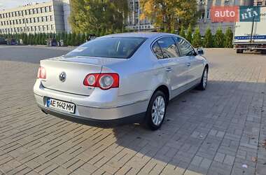 Седан Volkswagen Passat 2010 в Дніпрі