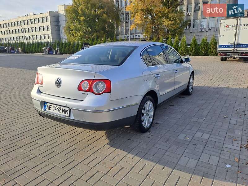Седан Volkswagen Passat 2010 в Дніпрі