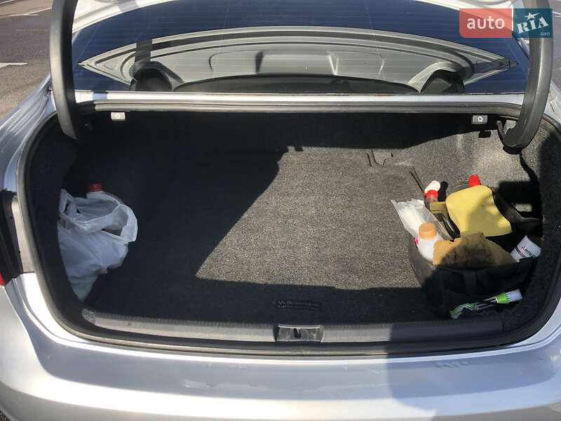 Седан Volkswagen Passat 2015 в Черкассах