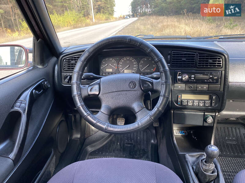 Універсал Volkswagen Passat 1996 в Харкові