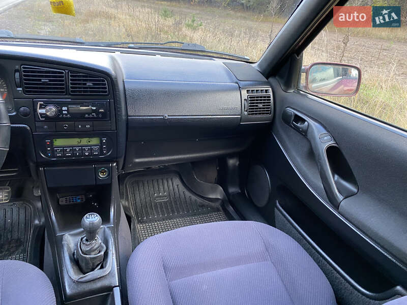 Універсал Volkswagen Passat 1996 в Харкові