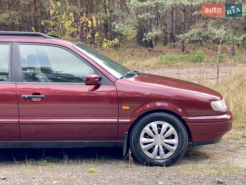 Універсал Volkswagen Passat 1996 в Харкові