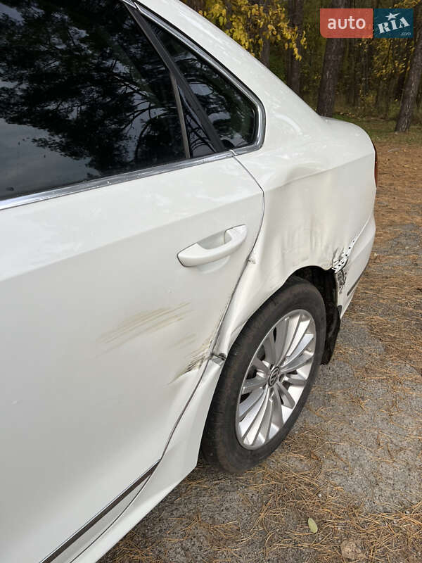 Седан Volkswagen Passat 2016 в Киеве