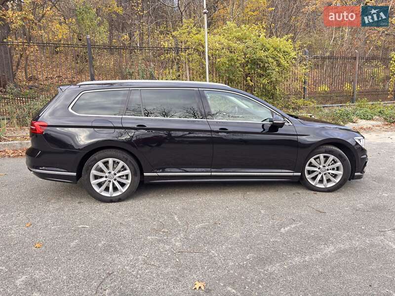 Универсал Volkswagen Passat 2018 в Киеве