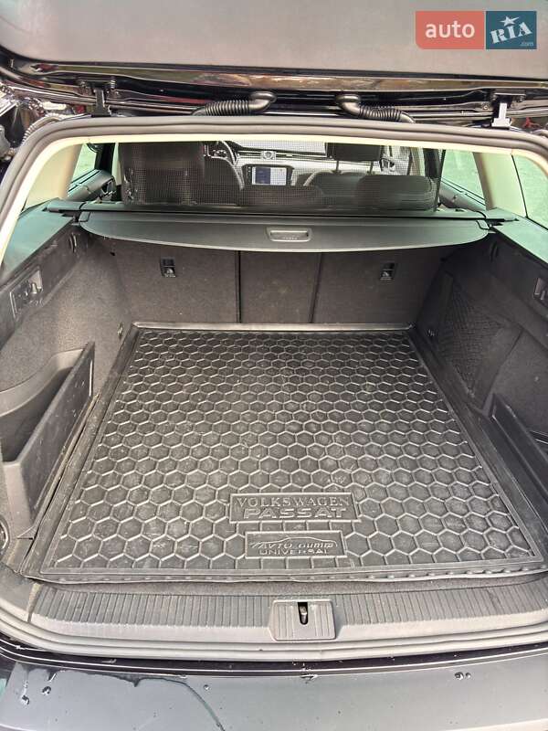Универсал Volkswagen Passat 2018 в Киеве