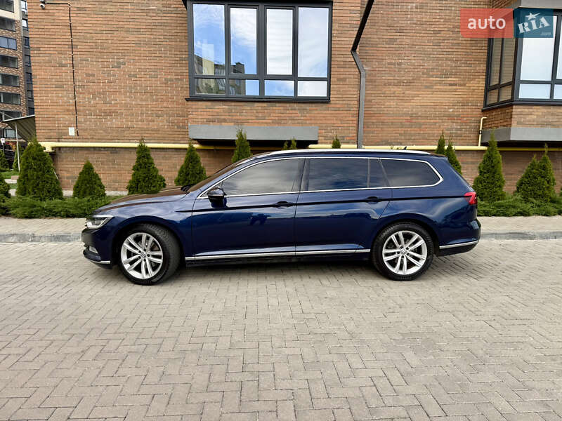 Універсал Volkswagen Passat 2017 в Житомирі