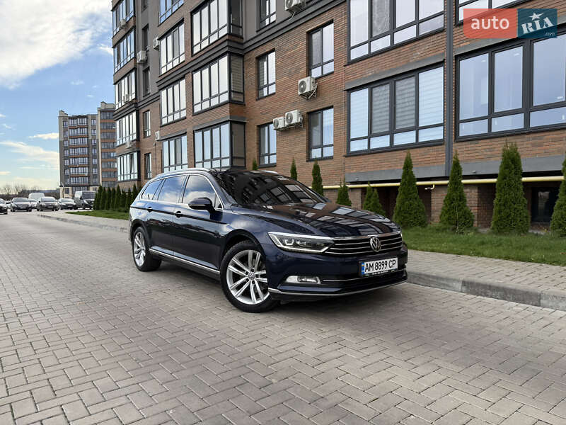 Універсал Volkswagen Passat 2017 в Житомирі