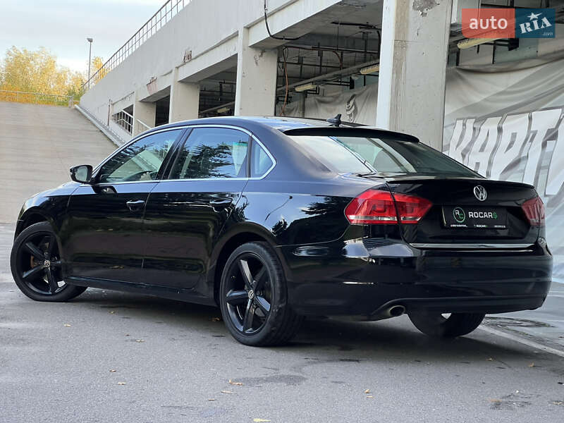 Седан Volkswagen Passat 2013 в Києві