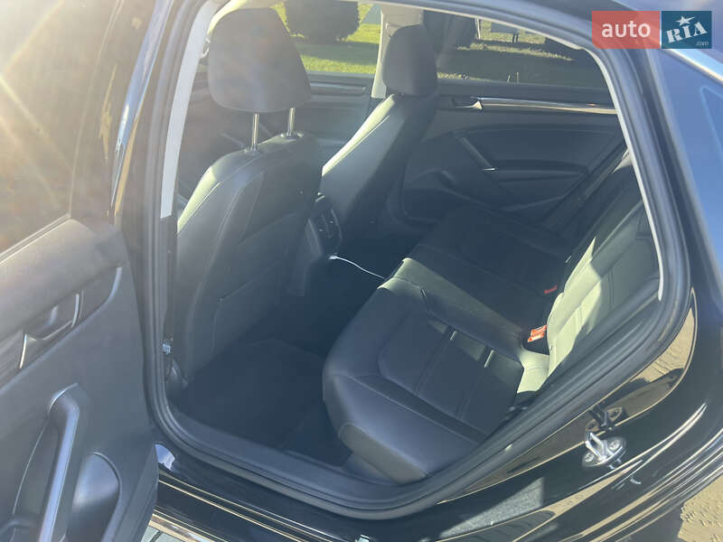 Седан Volkswagen Passat 2021 в Одессе