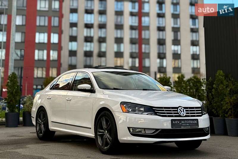 Седан Volkswagen Passat 2012 в Киеве