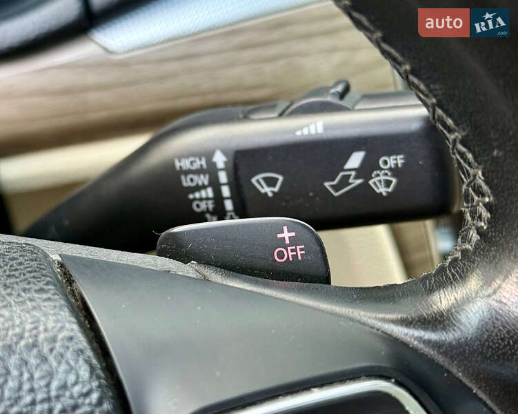 Седан Volkswagen Passat 2012 в Киеве