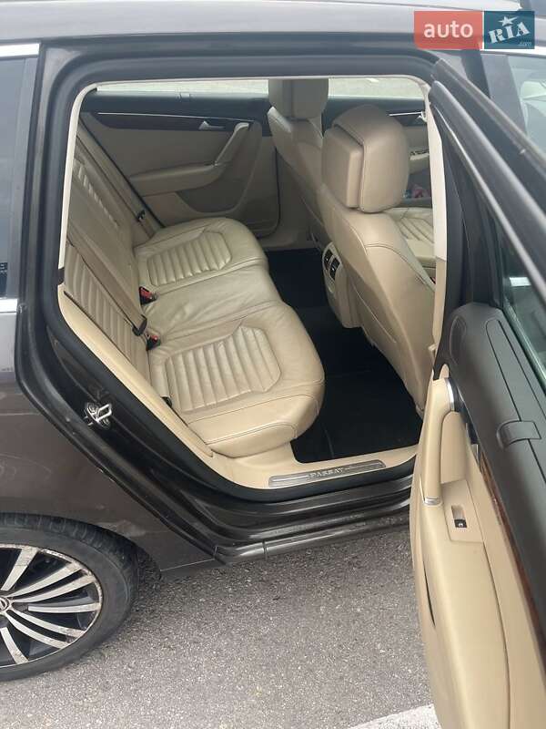 Универсал Volkswagen Passat 2012 в Запорожье