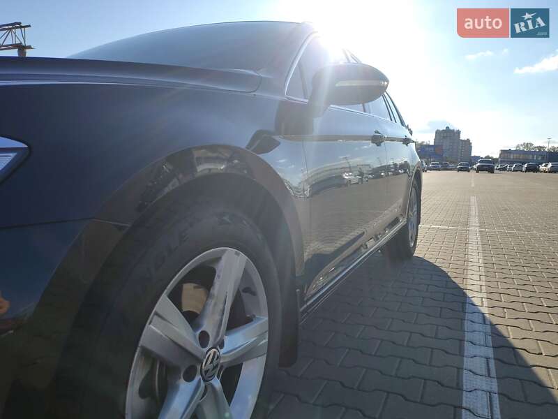 Универсал Volkswagen Passat 2015 в Киеве фото 2 Универсал Volkswagen Passat 2015 в Киеве