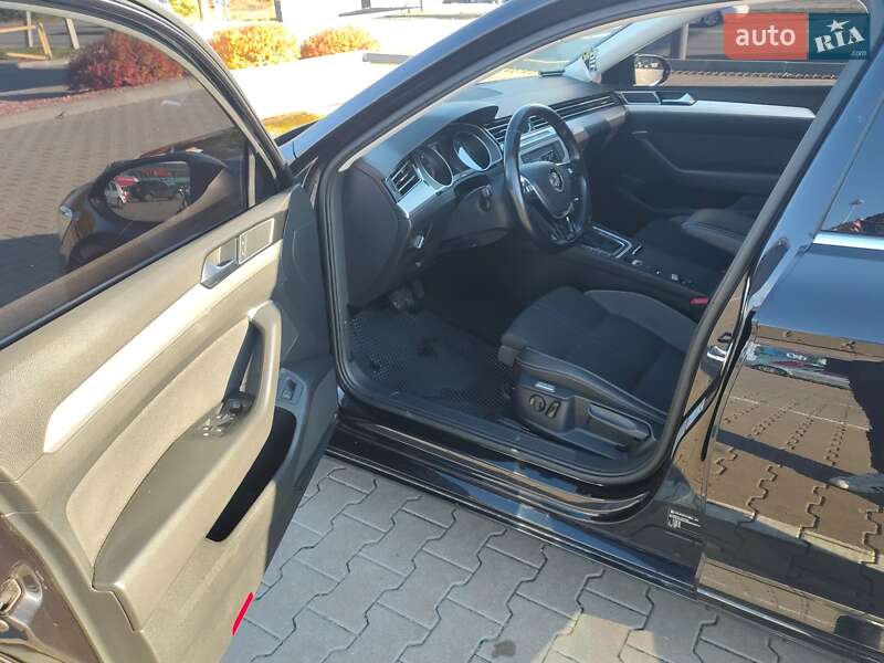 Универсал Volkswagen Passat 2015 в Киеве фото 11 Универсал Volkswagen Passat 2015 в Киеве