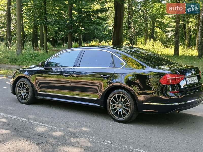 Седан Volkswagen Passat 2016 в Чернівцях