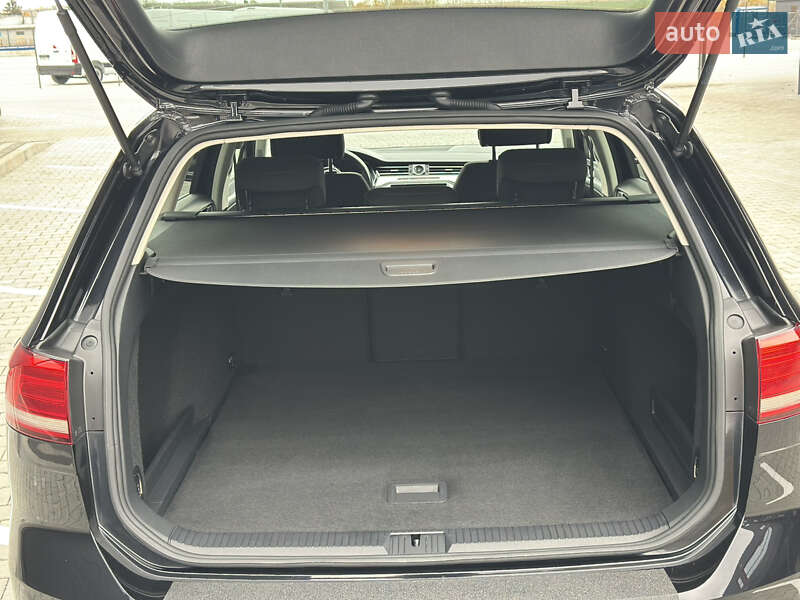 Универсал Volkswagen Passat 2018 в Дубно фото 31 Универсал Volkswagen Passat 2018 в Дубно