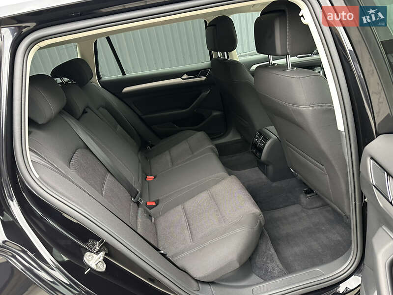 Универсал Volkswagen Passat 2018 в Дубно фото 38 Универсал Volkswagen Passat 2018 в Дубно