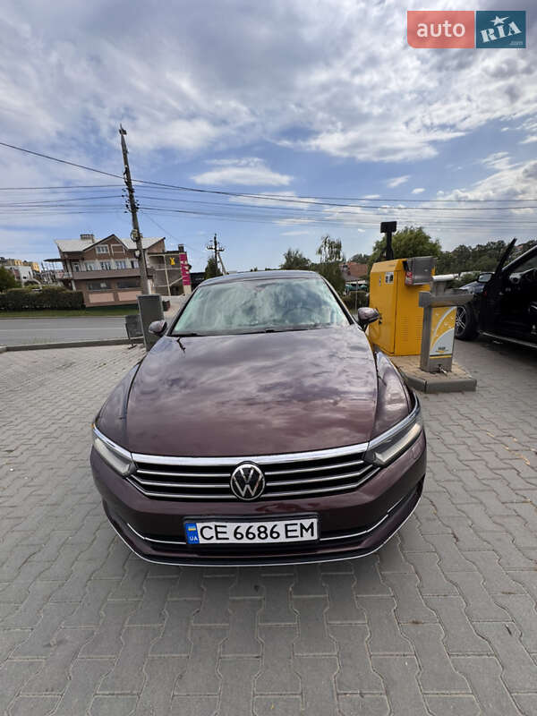 Седан Volkswagen Passat 2015 в Черновцах