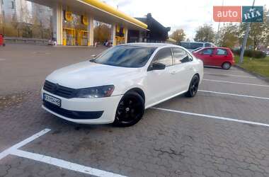 Седан Volkswagen Passat 2012 в Киеве