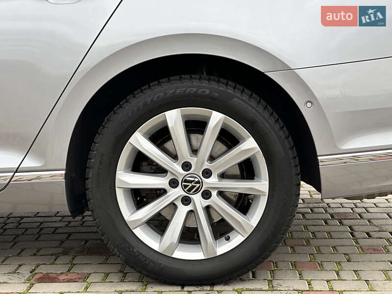 Универсал Volkswagen Passat 2021 в Луцке фото 28 Универсал Volkswagen Passat 2021 в Луцке