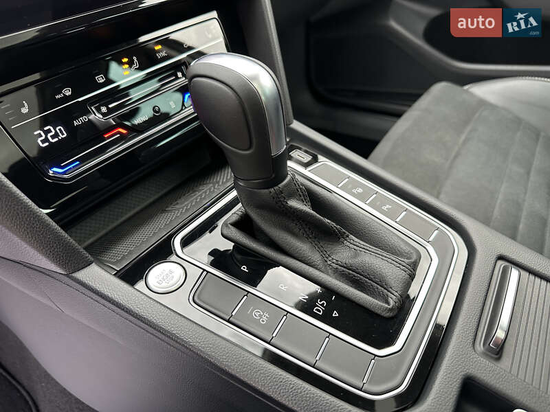 Универсал Volkswagen Passat 2021 в Луцке фото 74 Универсал Volkswagen Passat 2021 в Луцке