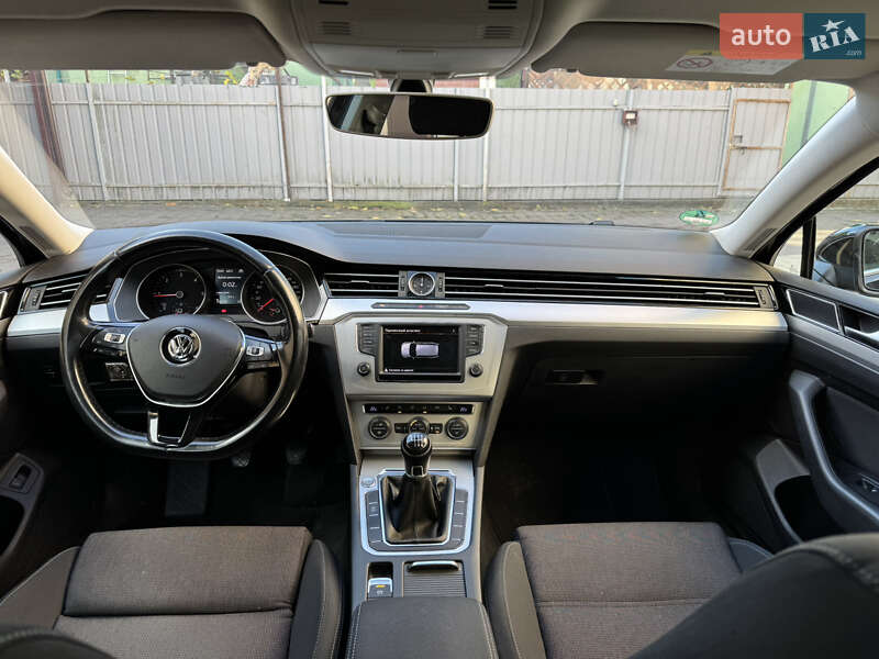 Універсал Volkswagen Passat 2015 в Луцьку