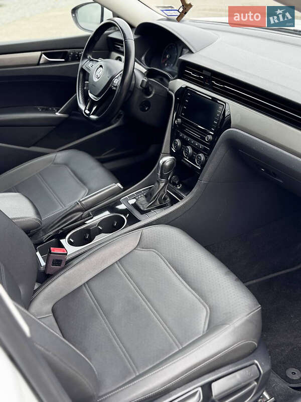 Седан Volkswagen Passat 2020 в Києві