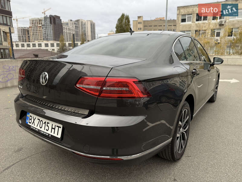 Седан Volkswagen Passat 2018 в Киеве фото 13 Седан Volkswagen Passat 2018 в Киеве
