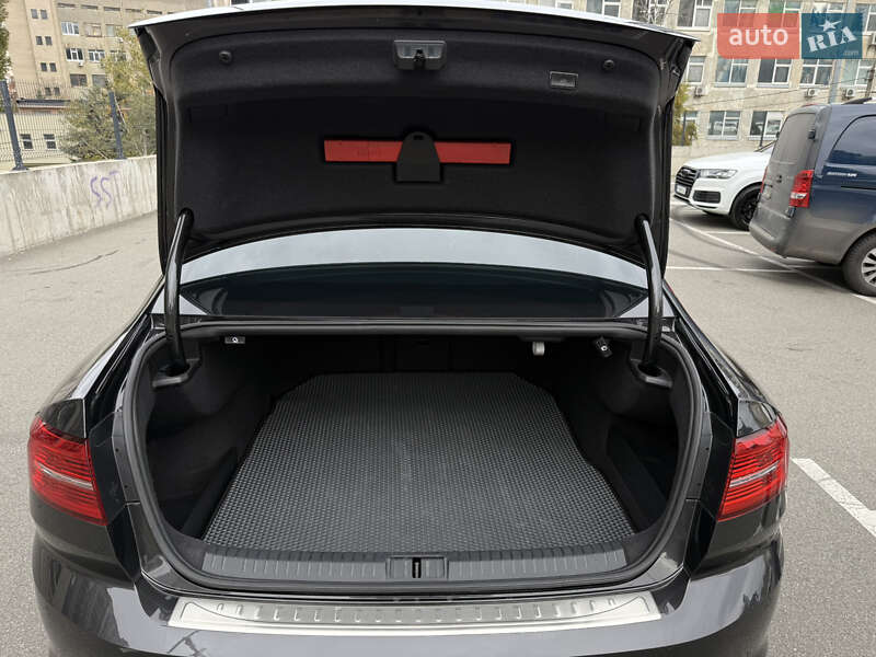 Седан Volkswagen Passat 2018 в Киеве фото 32 Седан Volkswagen Passat 2018 в Киеве