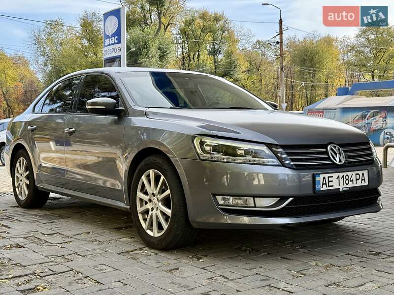 Седан Volkswagen Passat 2014 в Дніпрі