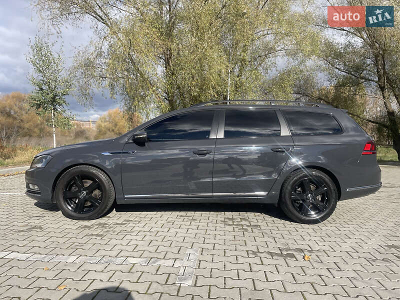 Універсал Volkswagen Passat 2012 в Хмельницькому