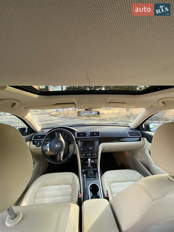 Седан Volkswagen Passat 2014 в Сарнах
