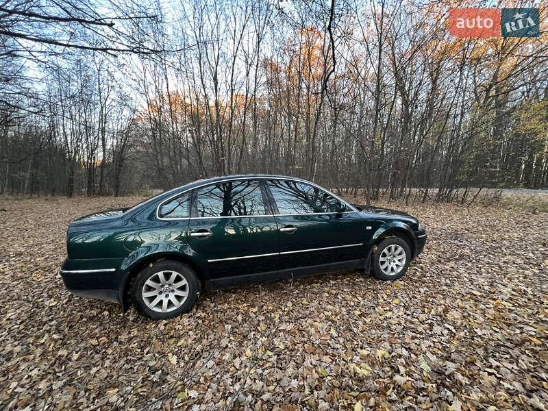 Седан Volkswagen Passat 2002 в Хмельнике