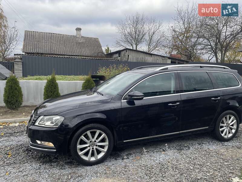 Универсал Volkswagen Passat 2011 в Луцке фото 2 Универсал Volkswagen Passat 2011 в Луцке