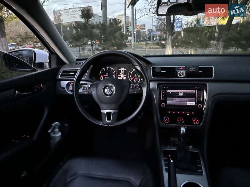 Седан Volkswagen Passat 2014 в Одесі фото 19 Седан Volkswagen Passat 2014 в Одесі