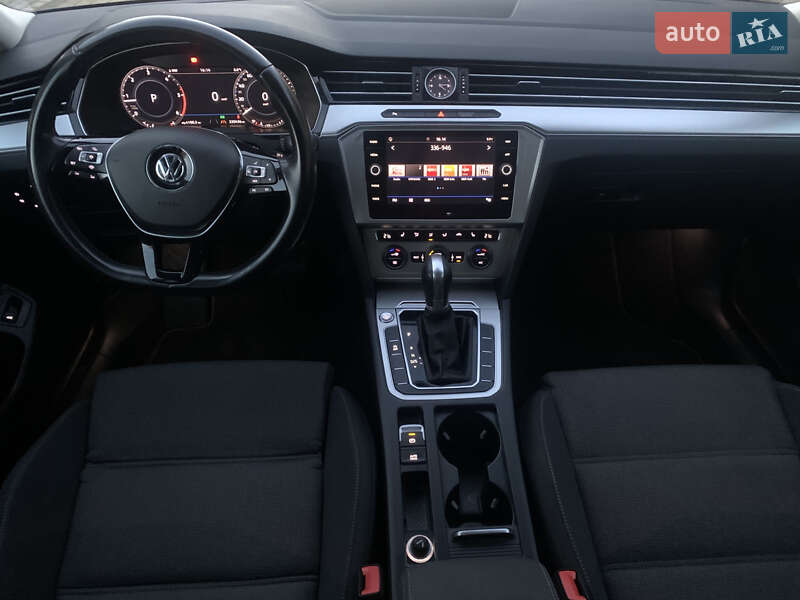 Універсал Volkswagen Passat 2019 в Стрию фото 27 Універсал Volkswagen Passat 2019 в Стрию