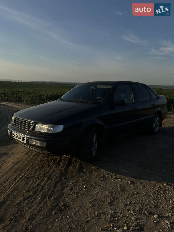 Седан Volkswagen Passat 1995 в Дубно фото 9 Седан Volkswagen Passat 1995 в Дубно
