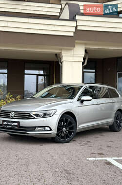 Универсал Volkswagen Passat 2015 в Киеве