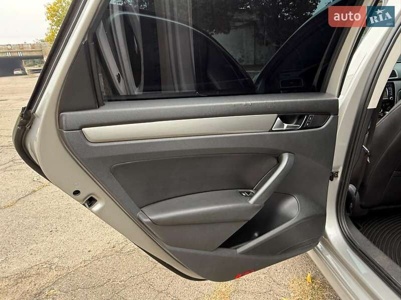 Седан Volkswagen Passat 2013 в Николаеве фото 20 Седан Volkswagen Passat 2013 в Николаеве