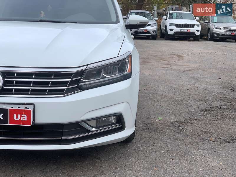 Седан Volkswagen Passat 2018 в Виннице