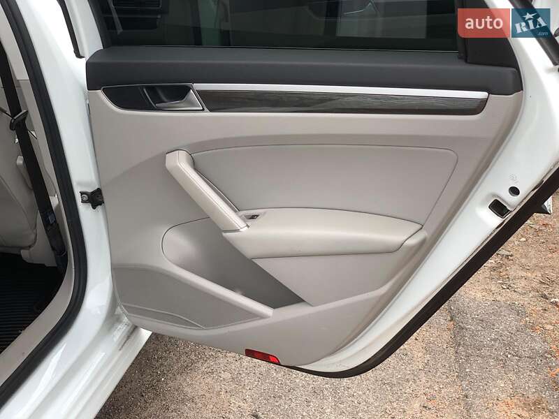 Седан Volkswagen Passat 2018 в Виннице