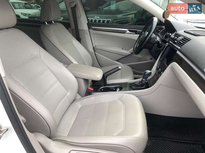 Седан Volkswagen Passat 2018 в Виннице