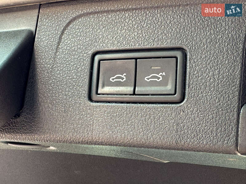 Універсал Volkswagen Passat 2016 в Києві