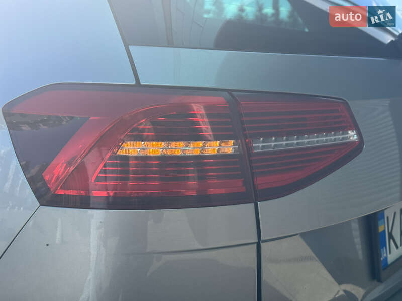 Універсал Volkswagen Passat 2016 в Києві
