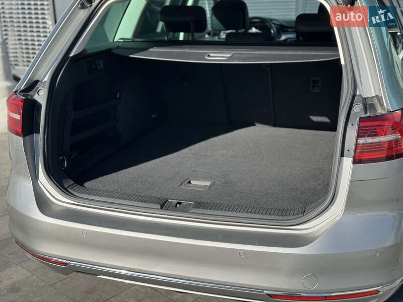 Універсал Volkswagen Passat 2016 в Києві